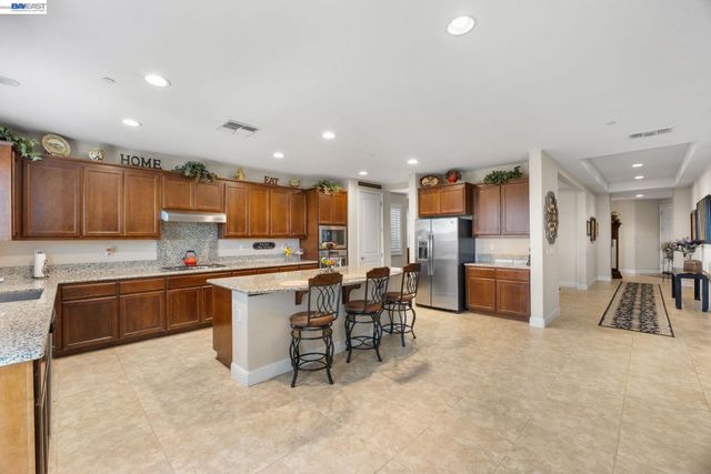 2233 Demartini Ln, Brentwood, CA 94513
