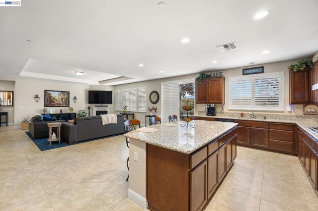 2233 Demartini Ln, Brentwood, CA 94513