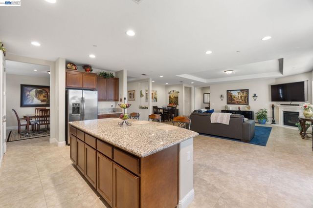 2233 Demartini Ln, Brentwood, CA 94513