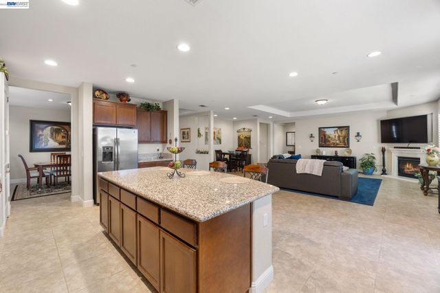 2233 Demartini Ln, Brentwood, CA 94513