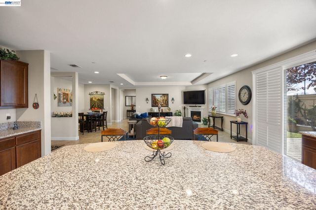 2233 Demartini Ln, Brentwood, CA 94513