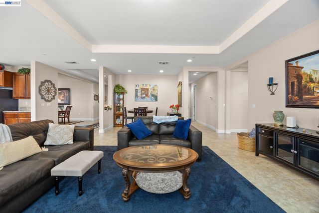 2233 Demartini Ln, Brentwood, CA 94513