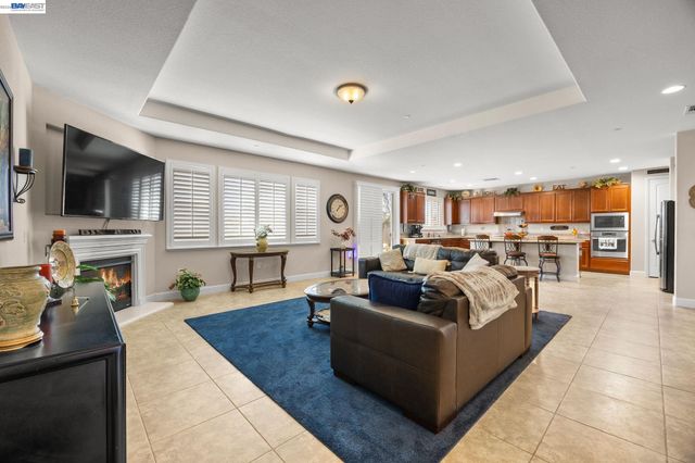 2233 Demartini Ln, Brentwood, CA 94513