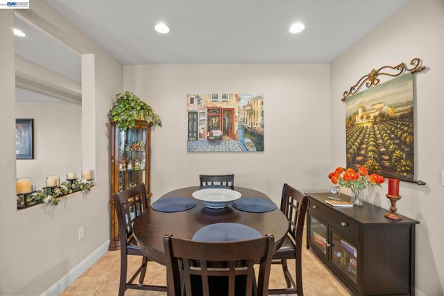 2233 Demartini Ln, Brentwood, CA 94513