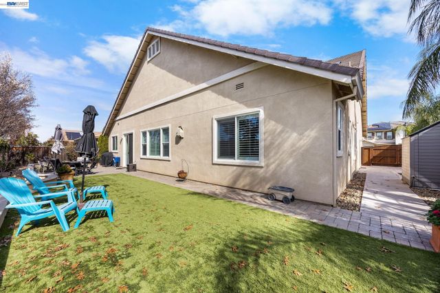 2233 Demartini Ln, Brentwood, CA 94513