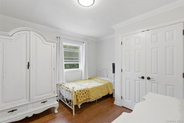 14 Julia Circle, East Setauket, NY 11733