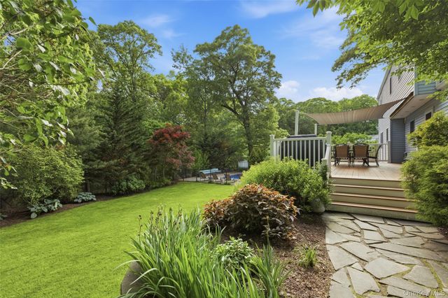 14 Julia Circle, East Setauket, NY 11733