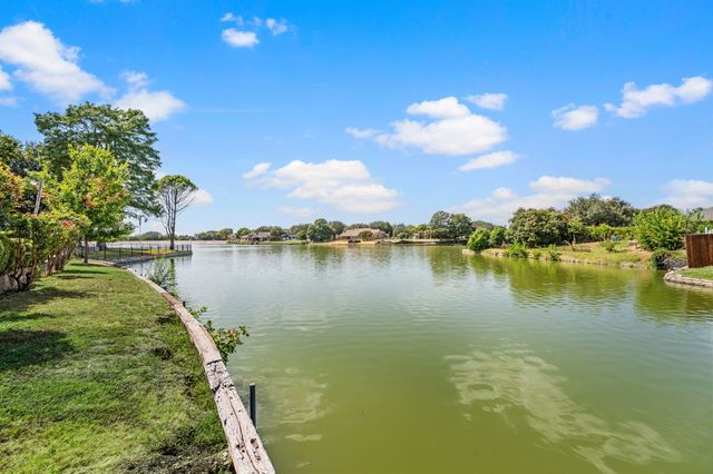 4813 Woodcreek Court, North Richland Hills, TX 76180