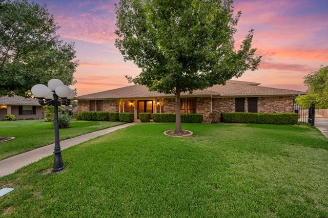 4813 Woodcreek Court, North Richland Hills, TX 76180