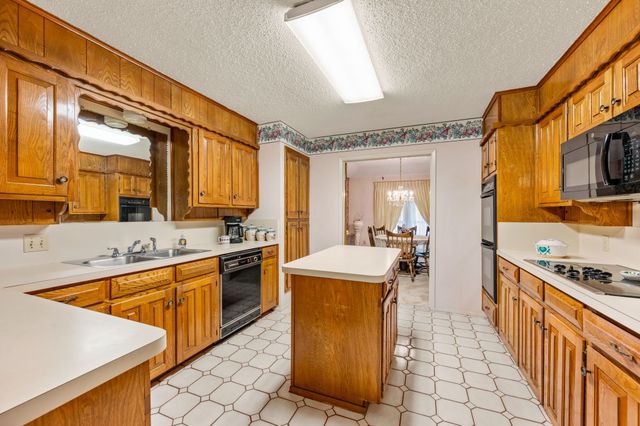 4813 Woodcreek Court, North Richland Hills, TX 76180