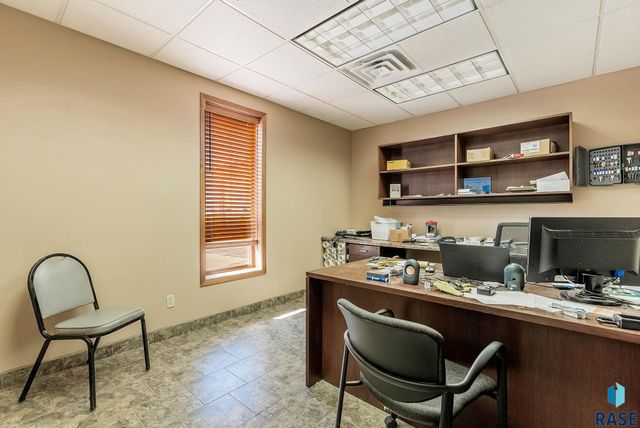 600 S Charlotte Ave Avenue, Sioux Falls, SD 57103