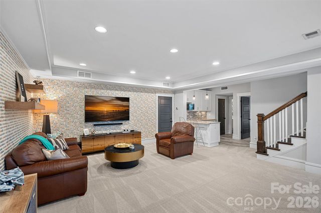 4316 Tangle Drive, Charlotte, NC 28211