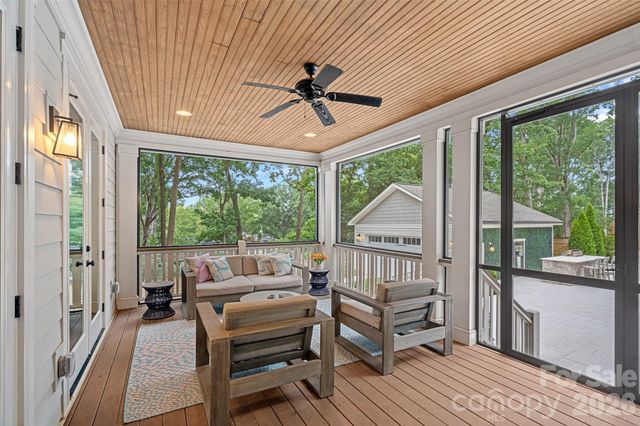 4316 Tangle Drive, Charlotte, NC 28211