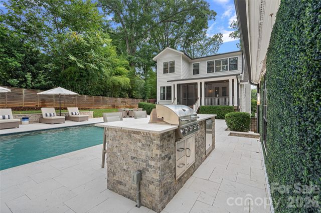 4316 Tangle Drive, Charlotte, NC 28211