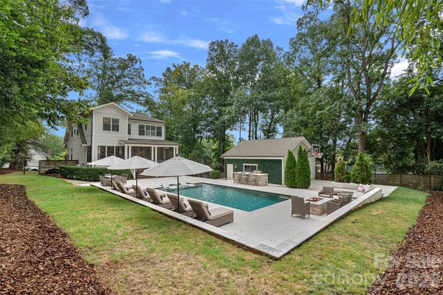 4316 Tangle Drive, Charlotte, NC 28211