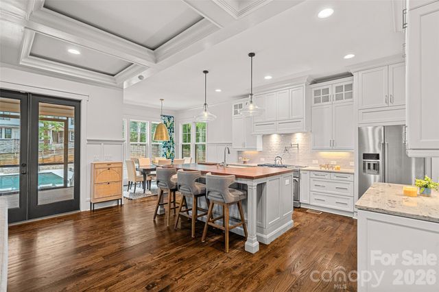 4316 Tangle Drive, Charlotte, NC 28211