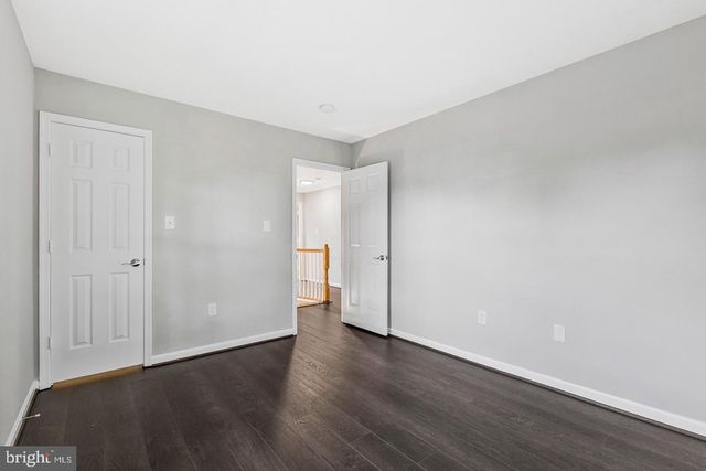 2000 GALLOWS TREE LN, Vienna, VA 22182