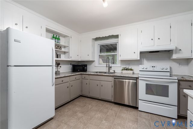 11135 Oakcrest Dr, North Chesterfield, VA 23235
