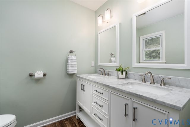 11135 Oakcrest Dr, North Chesterfield, VA 23235