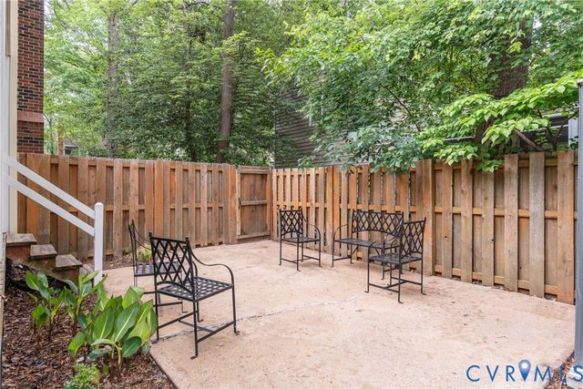 11135 Oakcrest Dr, North Chesterfield, VA 23235
