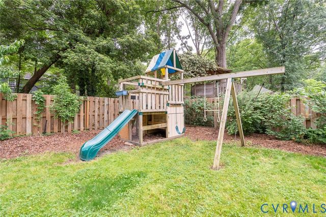 11135 Oakcrest Dr, North Chesterfield, VA 23235
