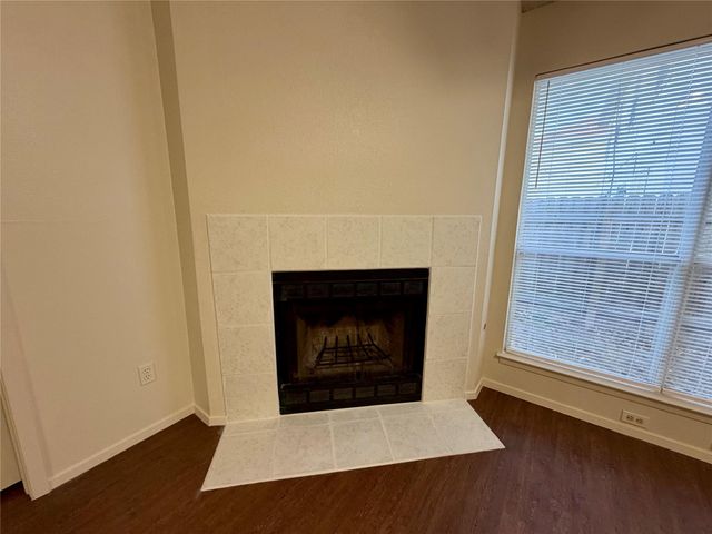 1510 S Medina ST B, Lockhart, TX 78644