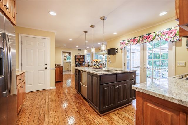 76 Van Voorhis Road, Pittsford, NY 14534