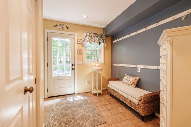 76 Van Voorhis Road, Pittsford, NY 14534
