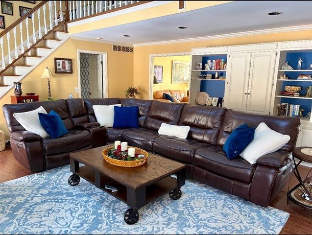 76 Van Voorhis Road, Pittsford, NY 14534