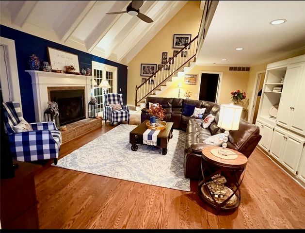 76 Van Voorhis Road, Pittsford, NY 14534