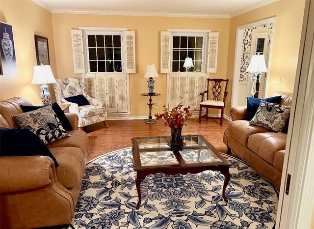 76 Van Voorhis Road, Pittsford, NY 14534