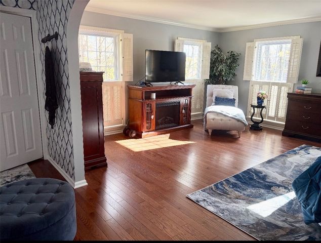 76 Van Voorhis Road, Pittsford, NY 14534