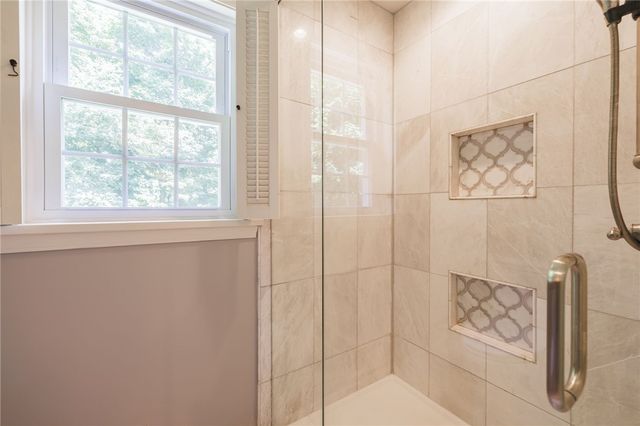76 Van Voorhis Road, Pittsford, NY 14534
