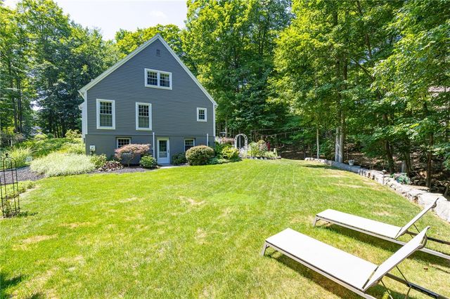 76 Van Voorhis Road, Pittsford, NY 14534