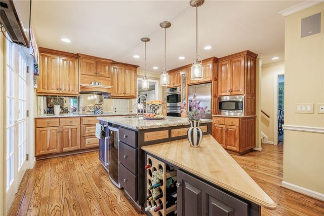 76 Van Voorhis Road, Pittsford, NY 14534