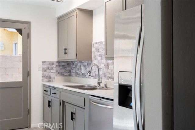 43714 Heaton, Lancaster, CA 93534