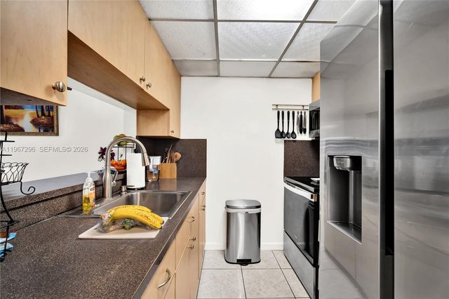 10881 SW 6th St 7, Sweetwater, FL 33174