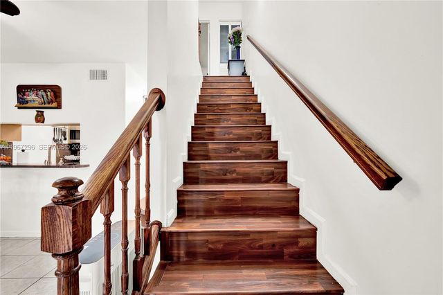 10881 SW 6th St 7, Sweetwater, FL 33174