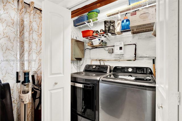 10881 SW 6th St 7, Sweetwater, FL 33174