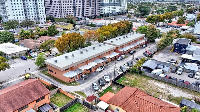 10881 SW 6th St 7, Sweetwater, FL 33174