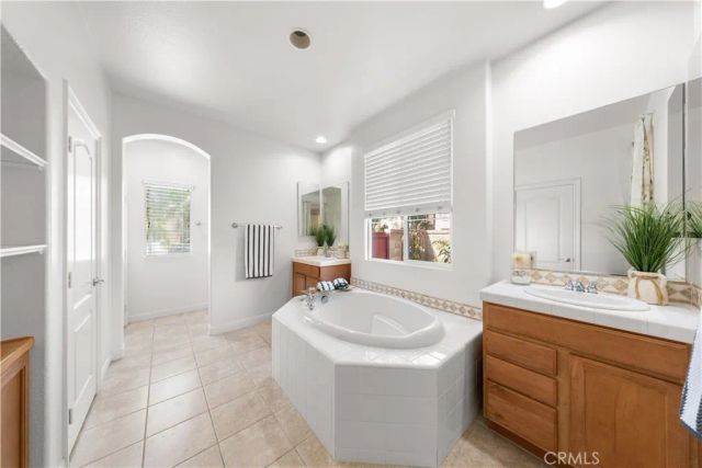 30 Bombay, Irvine, CA 92620