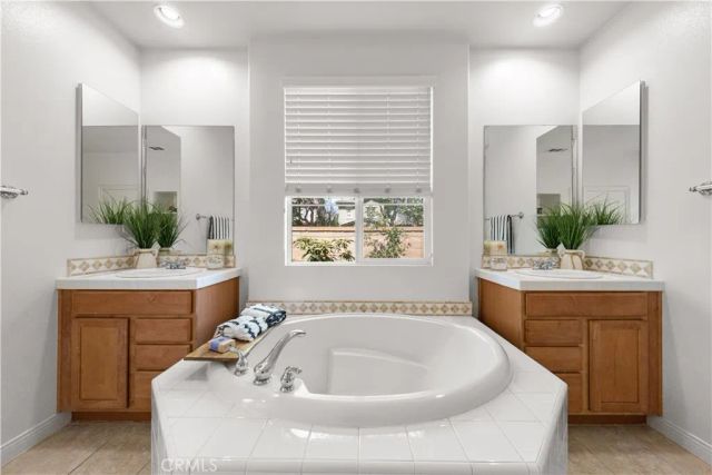 30 Bombay, Irvine, CA 92620
