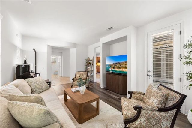 30 Bombay, Irvine, CA 92620