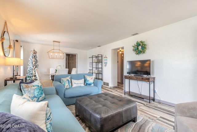 353 Boylston Avenue, Daytona Beach, FL 32118