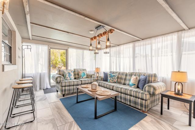 353 Boylston Avenue, Daytona Beach, FL 32118