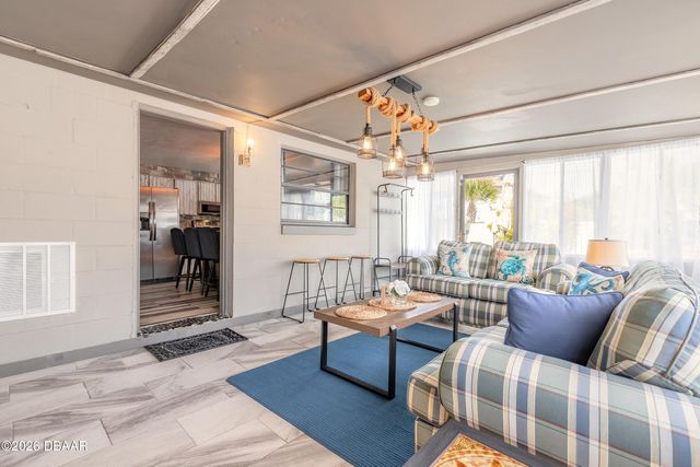 353 Boylston Avenue, Daytona Beach, FL 32118