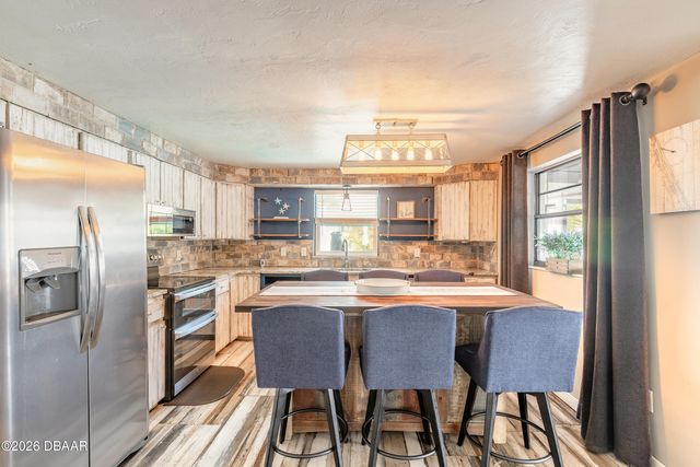 353 Boylston Avenue, Daytona Beach, FL 32118