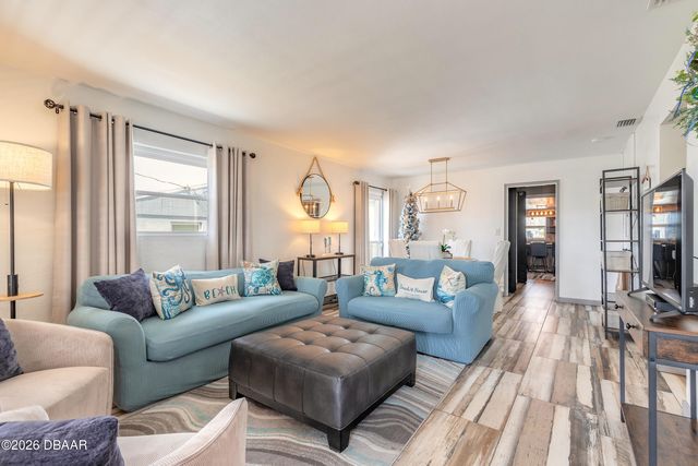 353 Boylston Avenue, Daytona Beach, FL 32118