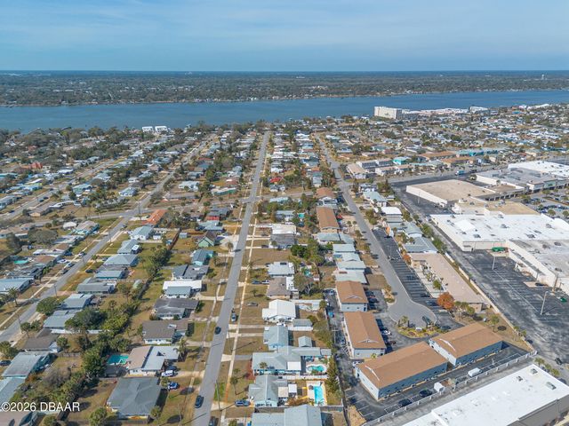 353 Boylston Avenue, Daytona Beach, FL 32118