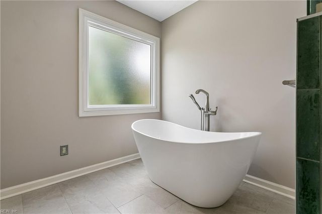 105 Harrigan WAY, Yorktown, VA 23693
